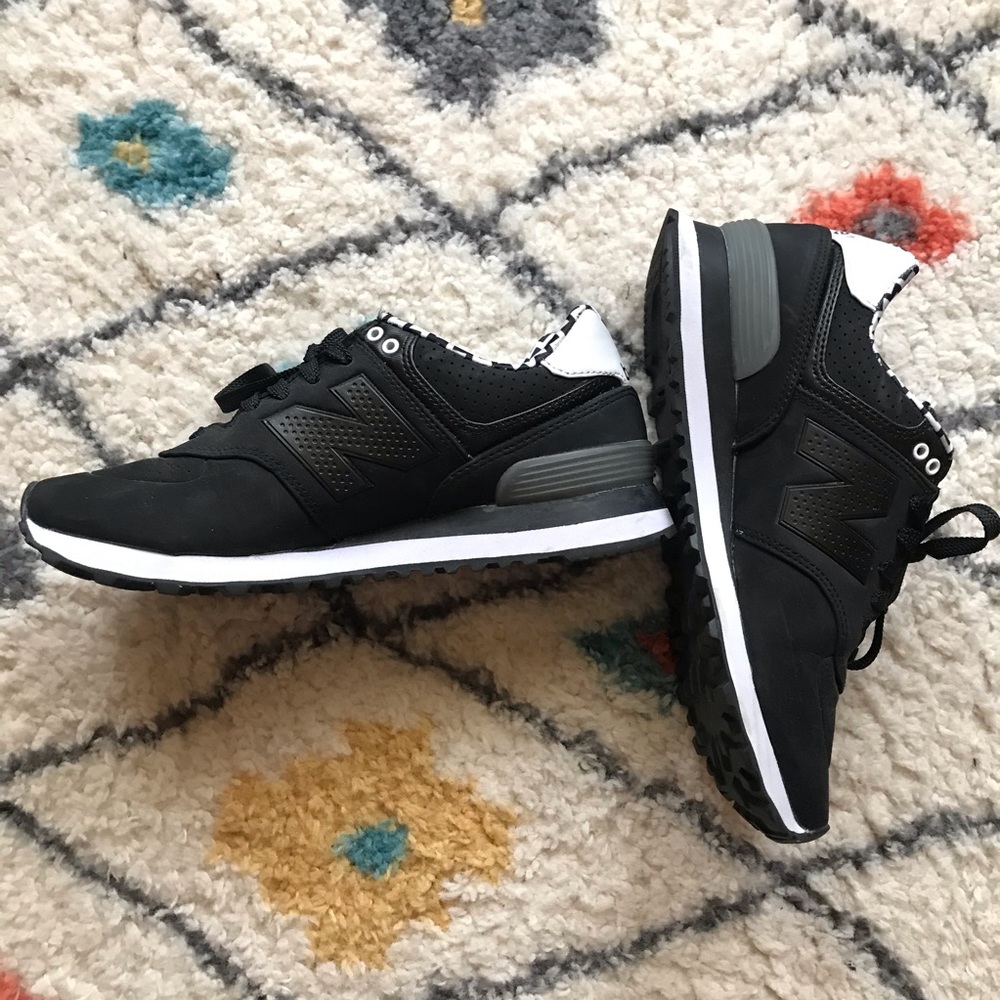 Chevron Design New Balance 574